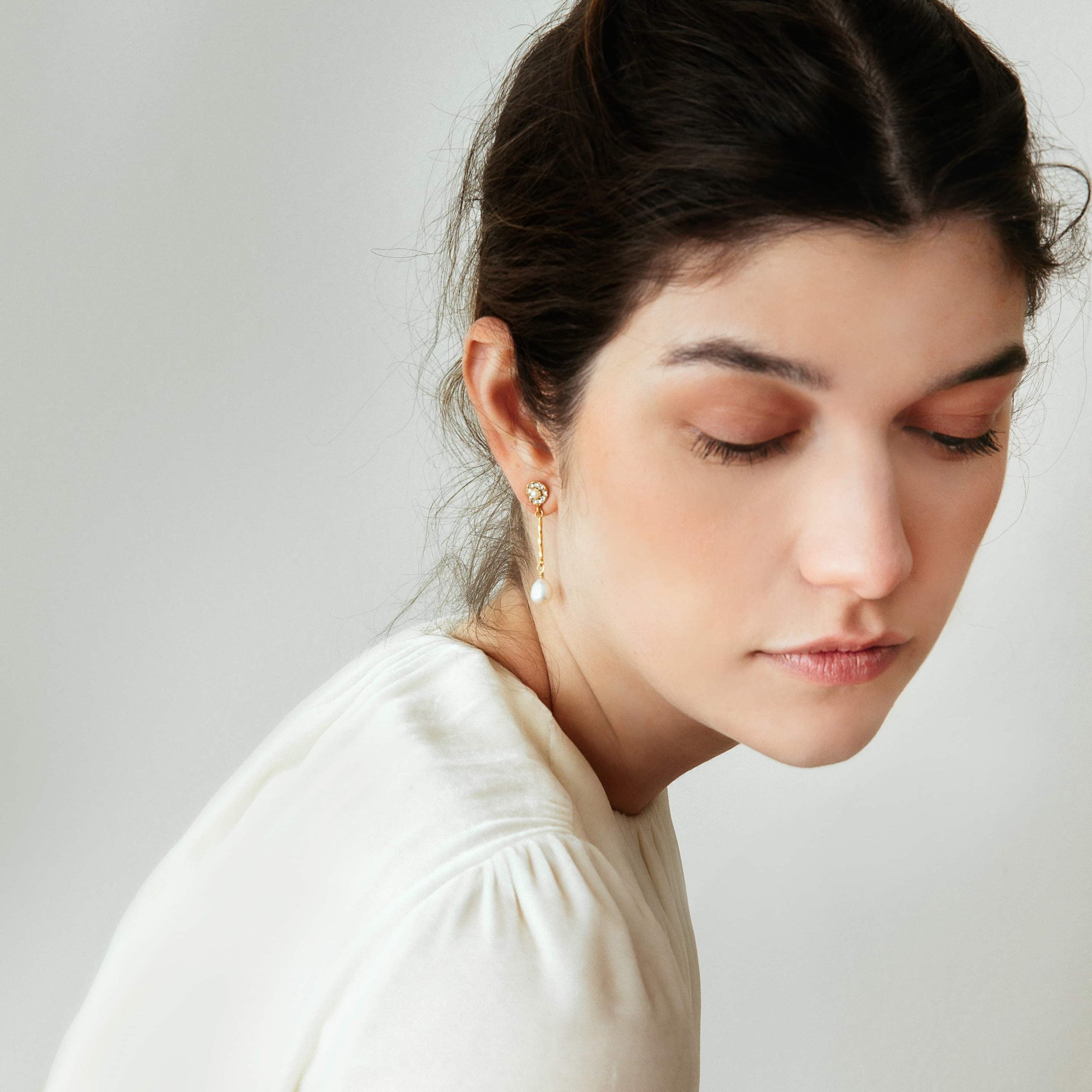 Anne Pearl Earrings