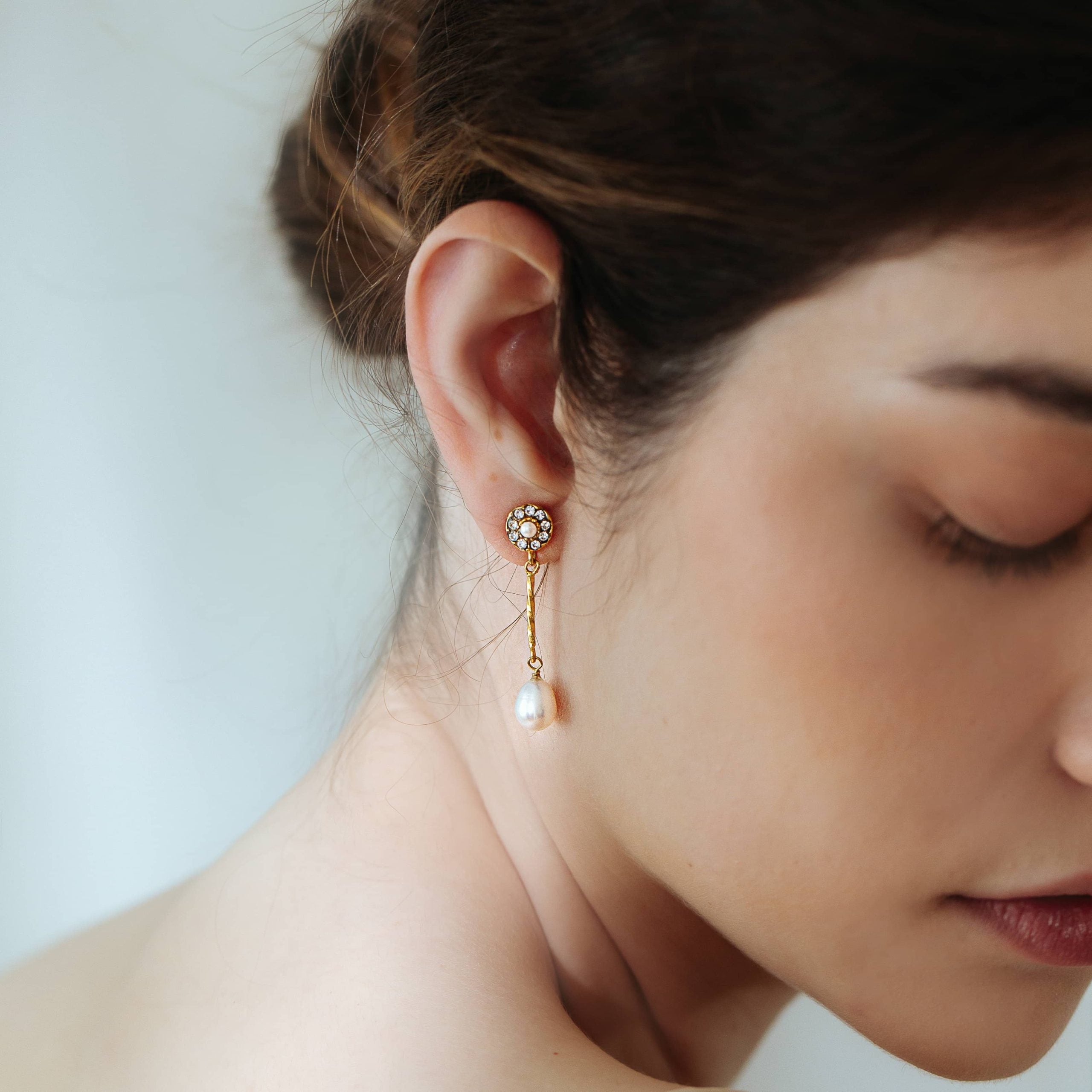 Anne Pearl Earrings