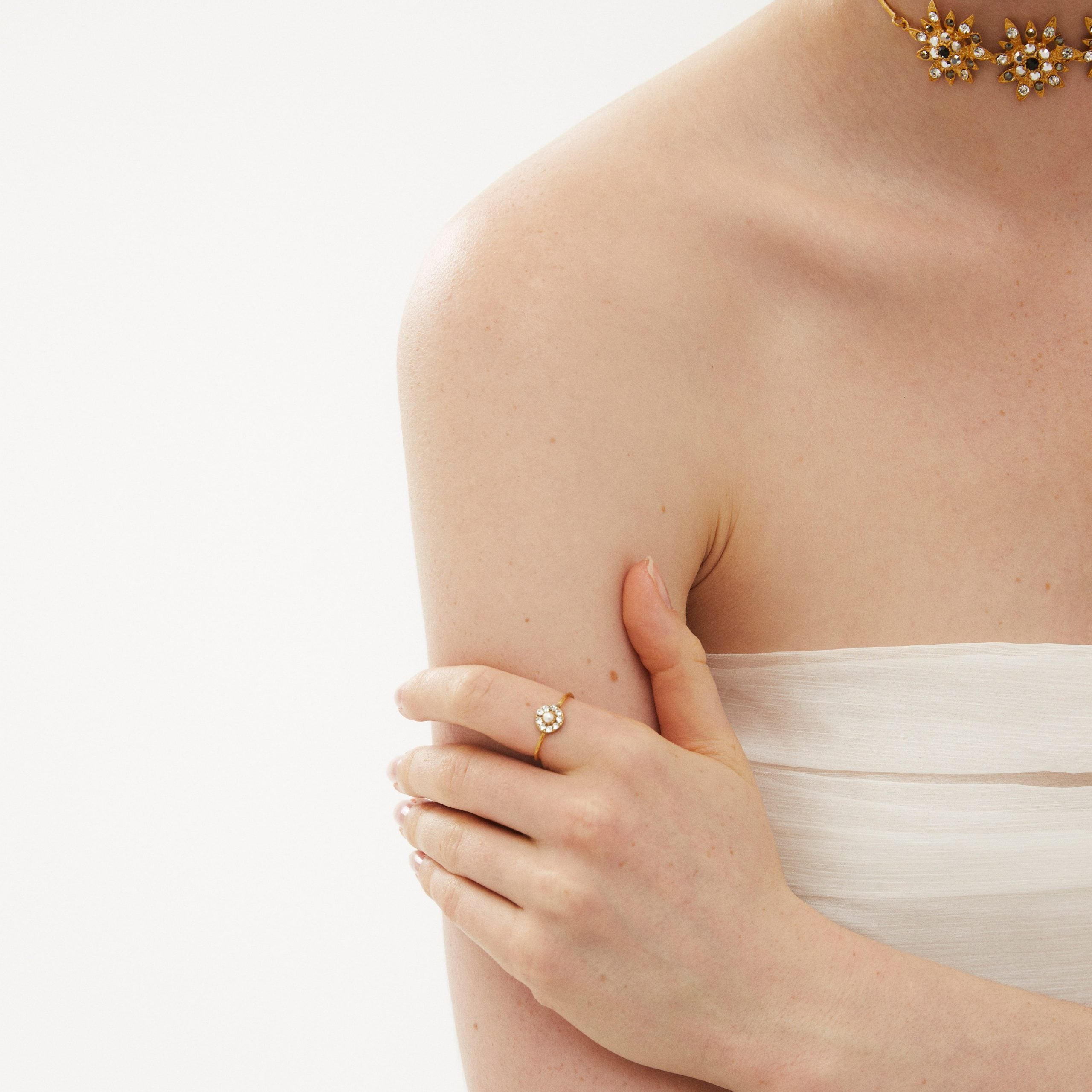 Anne Rosette Ring